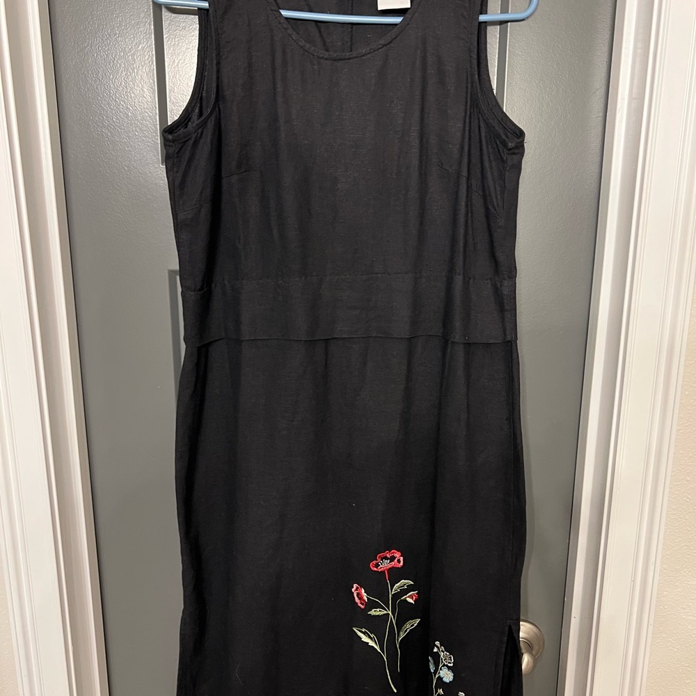 Chic Black Linen blend Floral Embroidered Midi Dress size 6P
